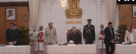 Yumnam Khemchand Singh takes oath as Manipur Chief Minister