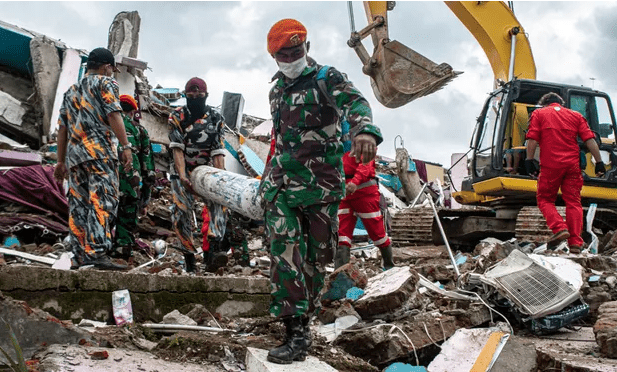 Indonesia: Earthquake death toll rises to 80, rains slows down search for survivors