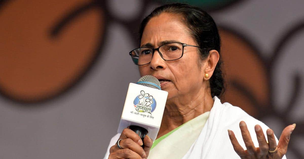 BJP is a junk party which inducts rotten leaders from other political outfits: Mamata Banerjee