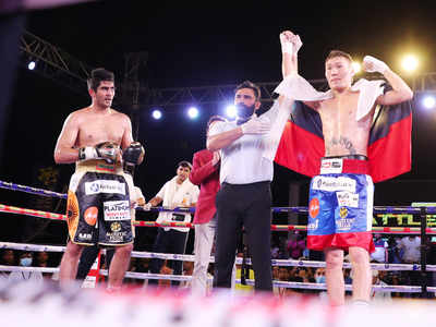 Star Indian Boxer Vijender Singh’s winning streak ends