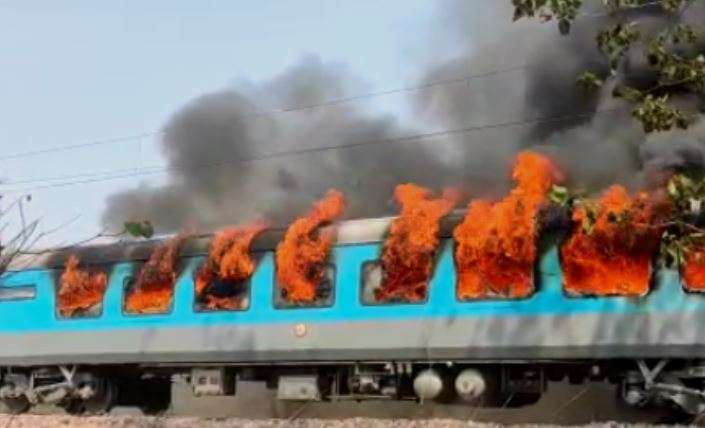 Coach of Shatabdi Express on fire, no casualties and injuries