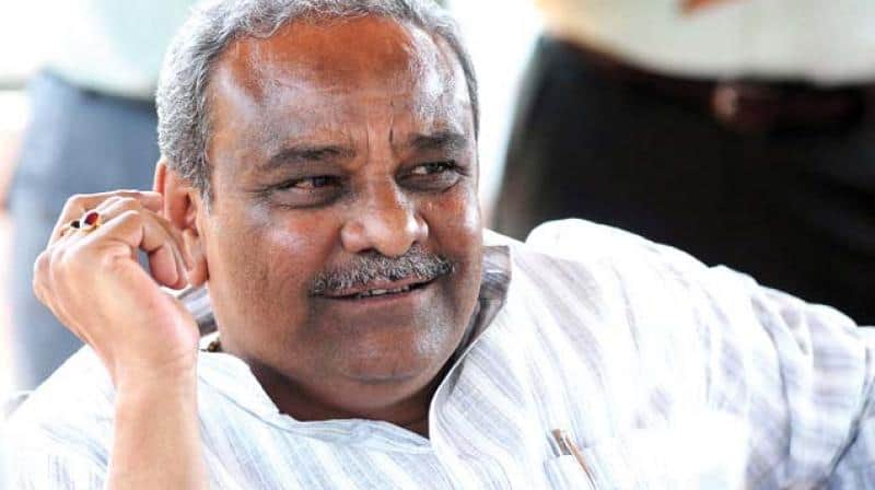 Karnataka Minister Umesh Katti asks farmer "It's better you die"