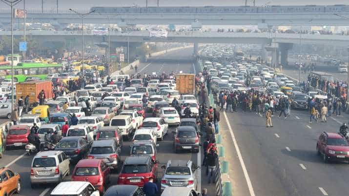 Delhi BJP’s ‘chakka jam’ against AAP Government, traffic comes to a halt