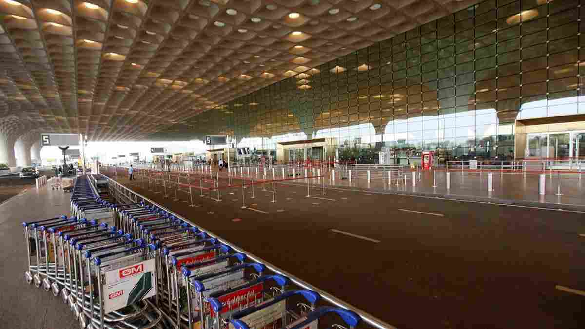 21-year-old boy scales down Mumbai Airport wall, arrested