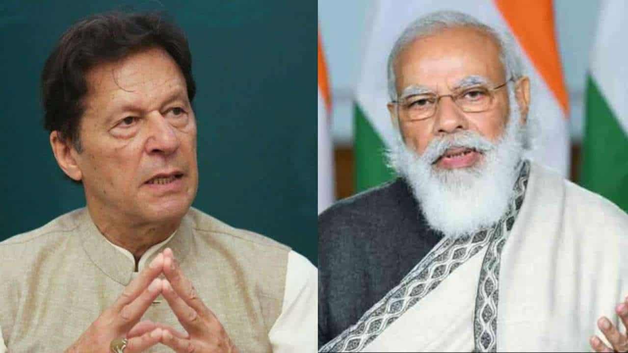 Pakistan PM Imran Khan Wants to Resolve Border Issue with India, Offers TV Debate with PM Modi