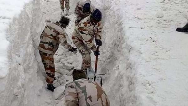 Arunachal Pradesh: 7 Army Personnel Missing After Avalanche Hits Indian Army Patrol, Rescue Operatio