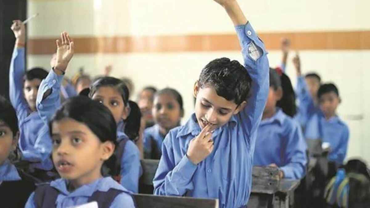 Gujarat government schools to teach English from Class 1 instead of Class 3