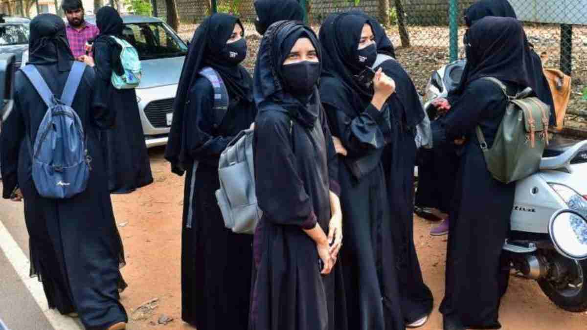 Breaking: 'Hijab not essential religious practice in Islam', Karnataka HC rejects Muslim girls' plea