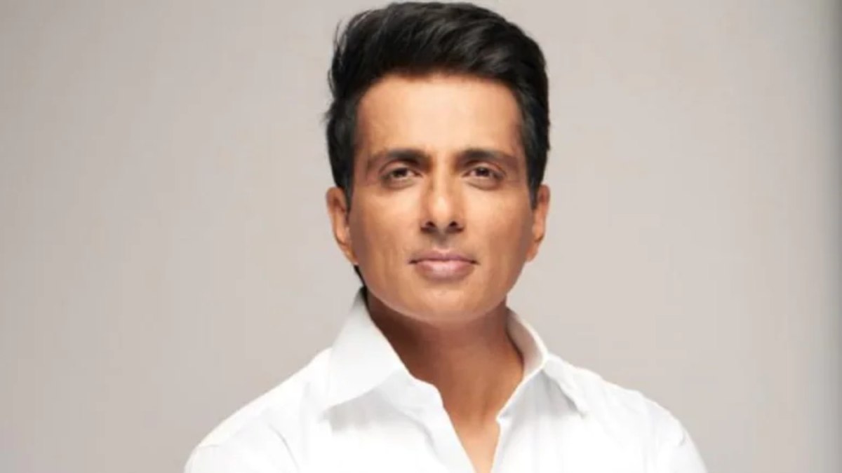 Sonu Sood provides help for Indian students stuck in Ukraine 