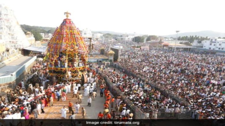 As over 10,000 rush for tickets, a stampede-like situation occurs at Tirupati Shrine