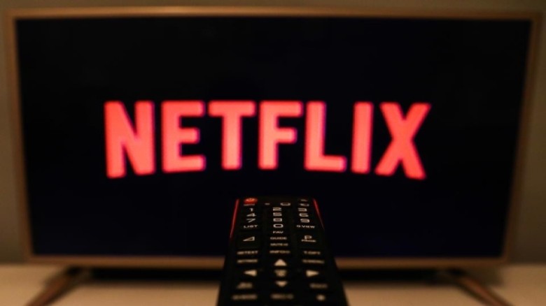 Netflix world upturned as stock prices tumbled down by 35 percent