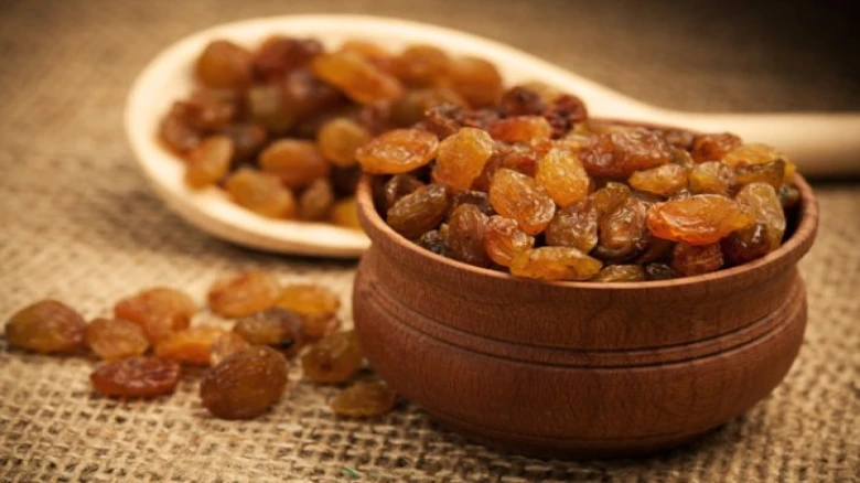 Nutritionist explains the benefits of Soaked raisins or fresh grapes