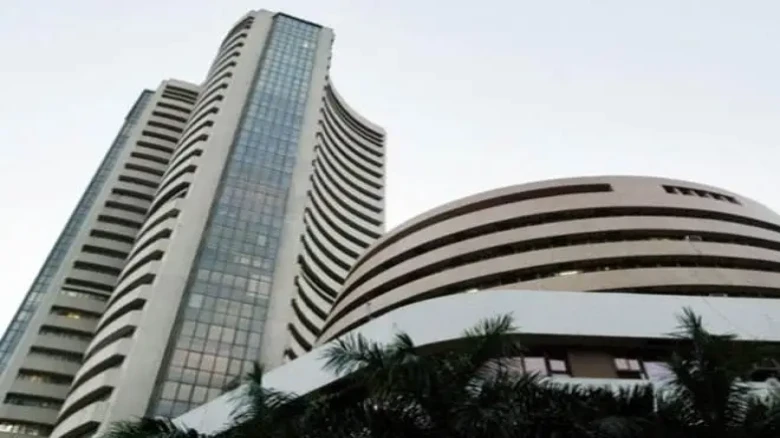 Sensex & Nifty close in red, Check top gainers