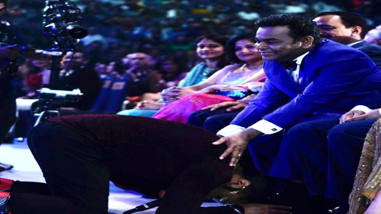 IIFA 2022: Yo Yo Honey Singh bows down at AR Rahman's feet, says 'moment of my life'