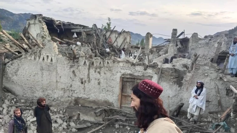 At least 255 killed as 6.1 majnitudes earthquake hits Afghanistan 