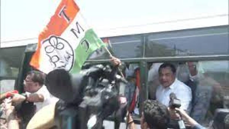 Guwahati: TMC, NSUI leaders protest outside hotel of Rebel MLAs; detained