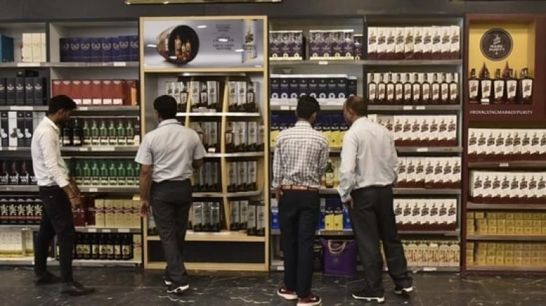 Delhi Metro Stations will now have liquor stores: Details here