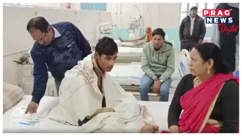 ৫০০ গৰাকী ছাত্ৰীৰ মাজত অকলে বহি নাৰ্ভাছ হ’ল ছাত্ৰ! বেহুঁচ হৈ হাস্পতালত ভৰ্তি