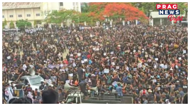 মেটেই সম্প্ৰদায়ক অনুসূচিত জনজাতিৰ তালিকাত অন্তৰ্ভূক্তকৰণৰ প্ৰতিবাদত উত্তাল মণিপুৰঃ কৰ্তন কৰা হ’ল ইণ্টাৰনেট সেৱা
