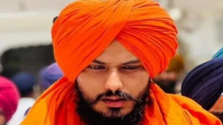 Khalistani leader Amritpal Singh’s parents meet him at Dibrugarh jail after his arrest