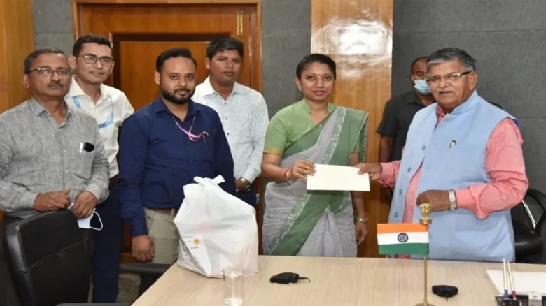 Assam Governer adopts 10 TB patients under Nikshay Mitra initiative