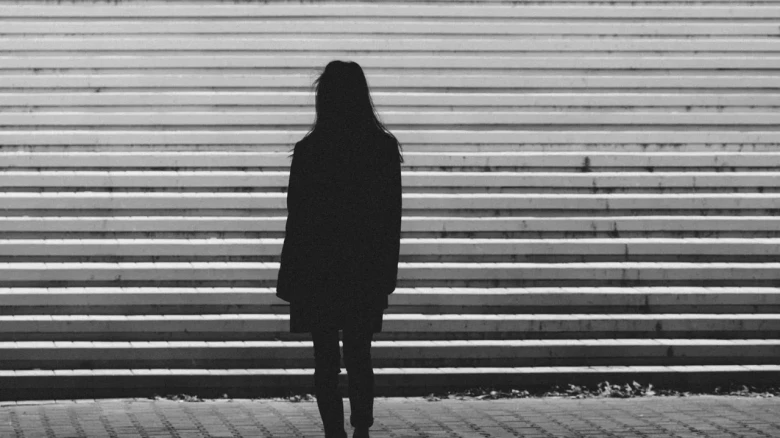 Andhra girl commits suicide after losing Rs 2.5 lakh in online games
