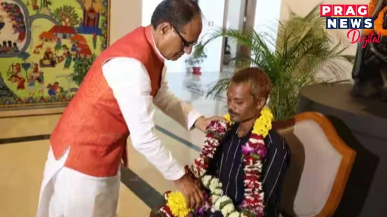 মধ্যপ্ৰদেশৰ প্ৰস্ৰাৱ কাণ্ডৰ নতুন মোৰঃ প্ৰস্ৰাৱৰ ভিডিঅ’ আছিল তিনি বছৰ পুৰণি! দাবী ভুক্তভোগীৰ