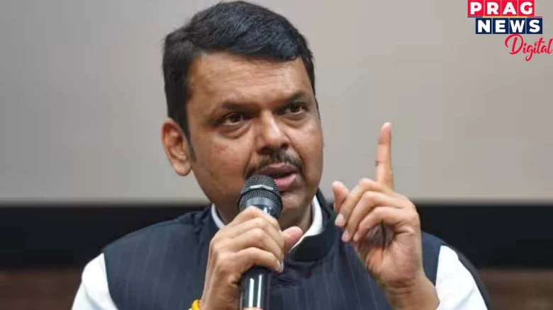 দেবেন্দ্ৰ ফাড়নাবিছক 'কলংক' আখ্যা উদ্ধৱ থাকৰেৰ; প্ৰতিক্ৰিয়া  প্ৰকাশ  ফাড়নাবিছৰ