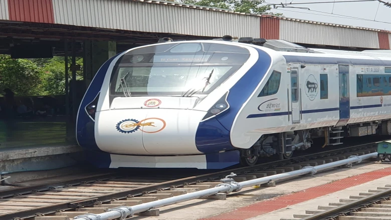 Fire in coach of Bhopal-Delhi Vande Bharat Express, passengers safe