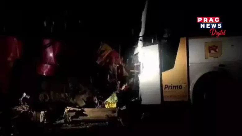 তীৰ্থ যাত্ৰী কঢ়িওৱা বাছৰ সৈতে যাত্ৰীবাহীৰ বাছৰ মুখামুখি সংঘৰ্ষ! থিতাতে ৬ জনৰ মৃত্যু, আহত ২৫