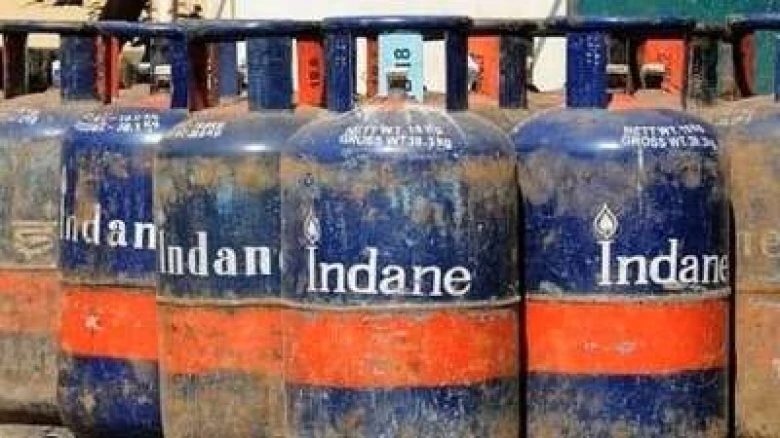 Commercial LPG gas cylinder's prices slashed, check latest rates here