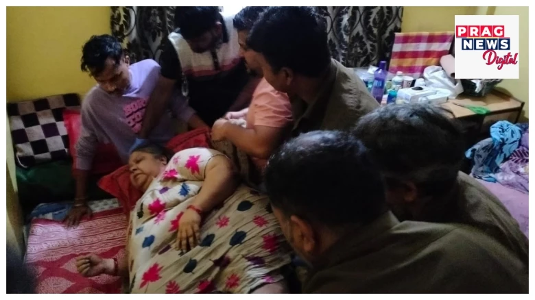 বিচনাৰ পৰা মজিয়ালৈ বাগৰি পৰিল ১৬০ কেজিৰ মহিলা, উঠাবলৈ মাতি অনা হ’ল জৰুৰীকালীন দুৰ্যোগ প্ৰশমন বিভাগ, ক’ত?