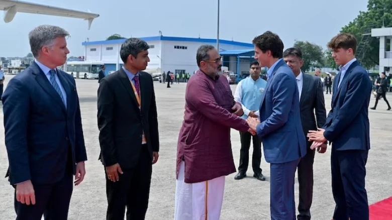 Canadian PM Justin Trudeau leaves Delhi after 36-hour delay due to aircraft tech issue