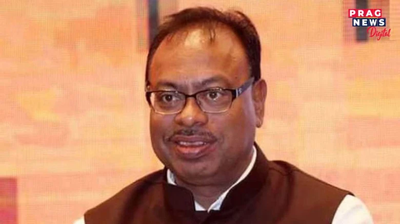 নঞৰ্থক প্ৰচাৰৰ পৰা আঁতৰাই ৰাখিবলৈ সাংবাদিকসকলক ধাবালৈ লৈ যাওক; মহাৰাষ্ট্ৰ বিজেপিৰ মুৰব্বীৰ মন্তব্যত সাংবাদিকৰ ক্ষোভ
