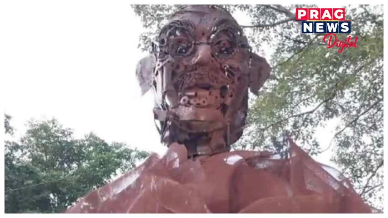 এয়া আকৌ কেনে গান্ধী! মহামানৱৰ 'ভয়ানক' মূৰ্তিক লৈ মীৰাটত ক্ষোভ