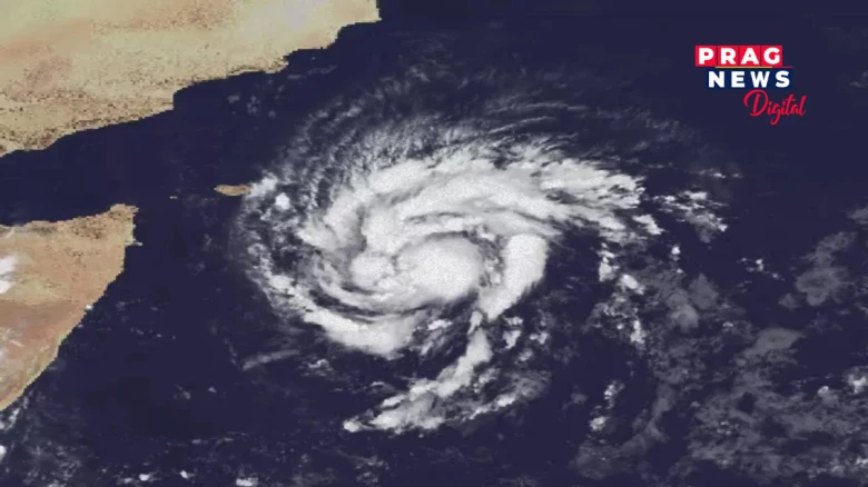 উত্তৰ-পূৰ্বাঞ্চললৈ গতি কৰিছে ঘূৰ্ণীবতাহ ‘হামুন’! বতৰ বিজ্ঞান বিভাগৰ সতৰ্কবাণী জাৰি