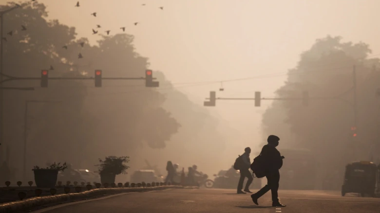Delhi air pollution spikes to 100 times higher than WHO health limit