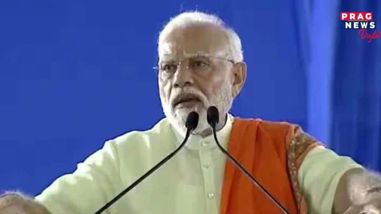 তেলেংগানাত মোদীৰ জনসভাত টাৱাৰত উঠিল কোন? কংগ্ৰেছৰ পৰা কেচিআৰলৈ- সকলো হৈ পৰিল মোদীৰ লক্ষ্য
