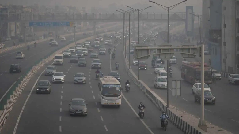 Delhi Air Quality slips back into "Severe" category 2 days after Diwali