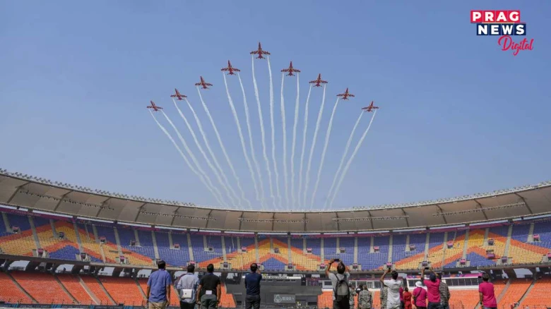 এক নয়নাভিৰাম দৃশ্যৰ সাক্ষী আহমেদাবাদবাসী; নৰেন্দ্ৰ মোদী ষ্টেডিয়ামৰ ওপৰত উৰিল 'সূৰ্যকিৰণ'