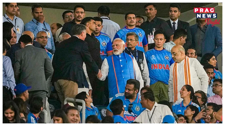 ৰাজনীতিয়ে ভাগ কৰে, ক্ৰিকেটে এক কৰে! ক্ৰিকেটৰ হাতত পৰাস্ত হ’ল ৰাজনীতি! ৰাজস্থান-তেলেংগানাৰ নিৰ্বাচন এৰি দেওবাৰে ফাইনেল চালে মোডী-ৰাহুল-অমিত শ্বাহে