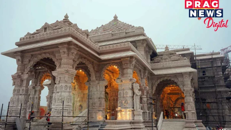 কৰ্ণাটকৰ ভাস্কৰ্য শিল্পীয়ে নিৰ্মাণ কৰিলে ৰামচন্দ্ৰৰ মূৰ্তি; মহীশূৰৰ অৰুণ যোগীৰাজৰ কৰ্মক চাবলৈ অত্যুৎসাহী ভক্ত