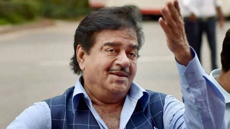 Shatrughan Sinha criticizes BJP, calls Electoral Bonds "Chanda Ka Dhanda"