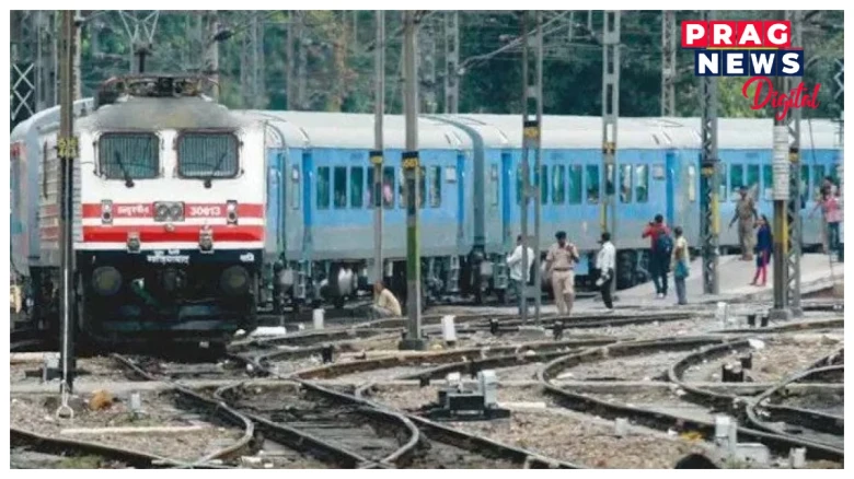 ৰে’লৰ টিকট কাটোতে মাত্ৰ ৩৫ পইচা খৰচ কৰি  বীমা কৰোৱায় নে?  ৰে’লৰ টিকটত বীমা কৰোৱাই থোৱাটো কিয় দৰকাৰী?