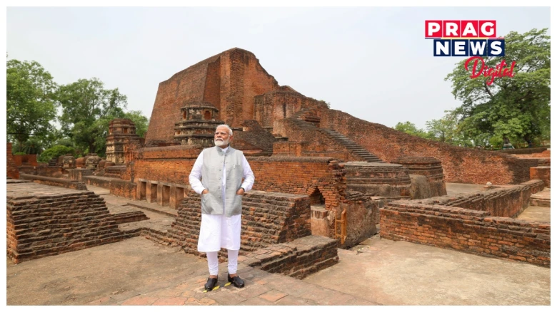 বিশ্বৰ প্ৰথম আৱাসিক বিশ্ববিদ্যালয় বিহাৰৰ নালন্দা বিশ্ববিদ্যালয়ৰ ধ্বংসাৱশেষ পৰিদৰ্শন কৰিলে প্ৰধানমন্ত্ৰী মোদীয়ে