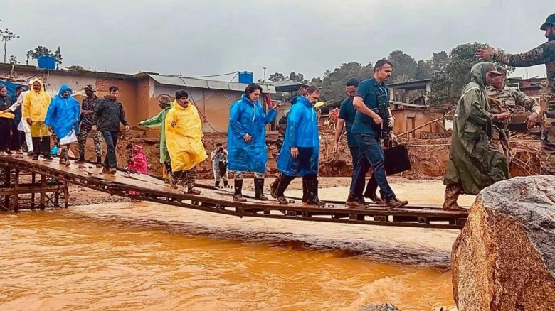 Congress Leader Rahul Gandhi & Priyanka Gandhi visit landslide-hit spot in Wayanad, meet injured at relief camp