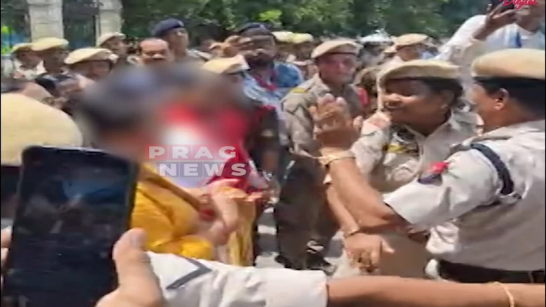 FIR Filed Against Police for Brutality After Woman Cop Slaps Protester