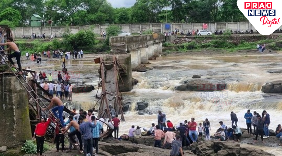 Pune: One Dead, Several Feared Swept Away After Bridge Collapse Over Indrayani River