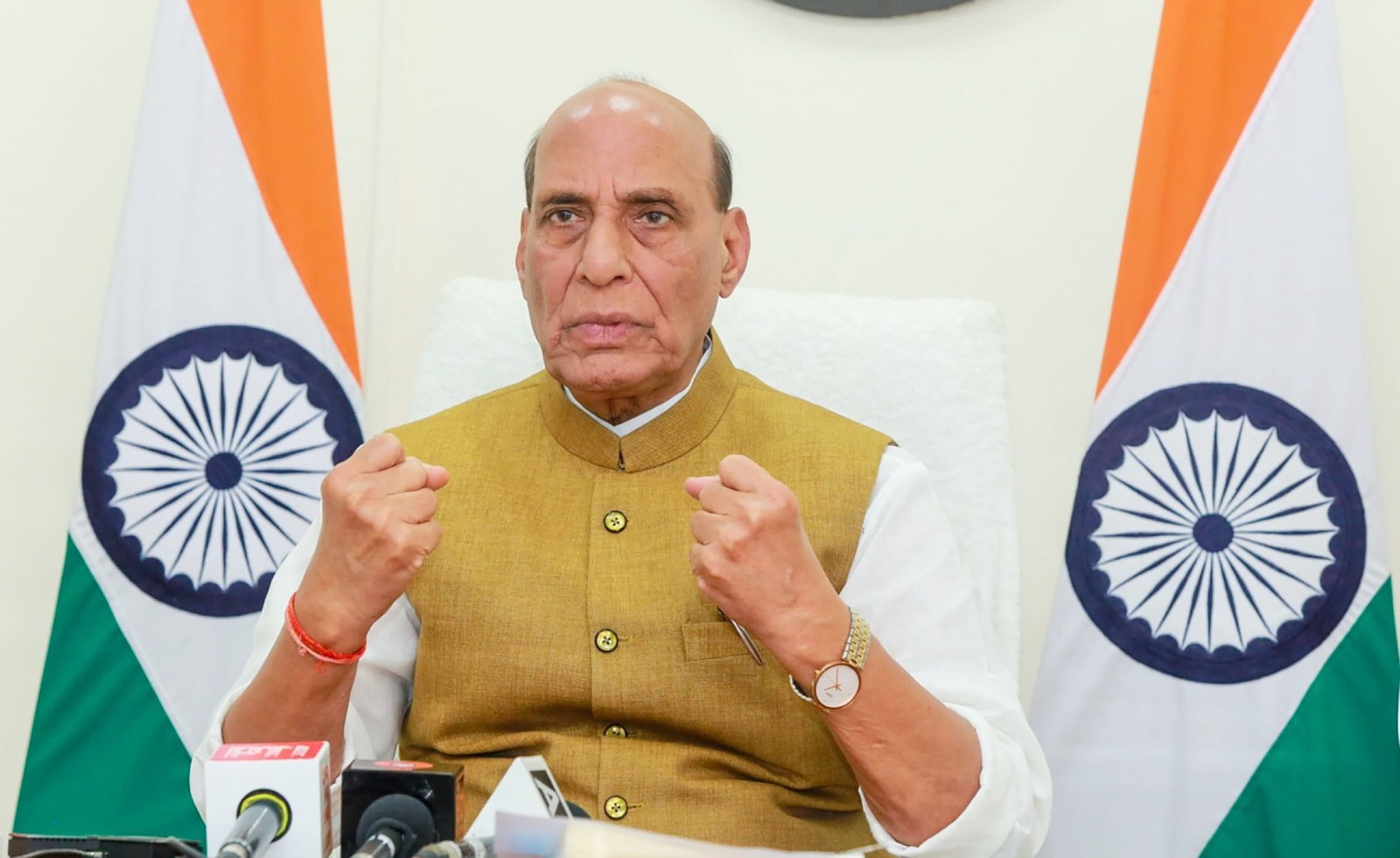 'অপাৰেশ্যন সিন্দূৰ' শেষ হোৱা নাই, সন্ত্রাসবাদীক সমর্থন দি থাকিলে পৰিণাম বিষম হ'ব: ৰাজনাথ সিং