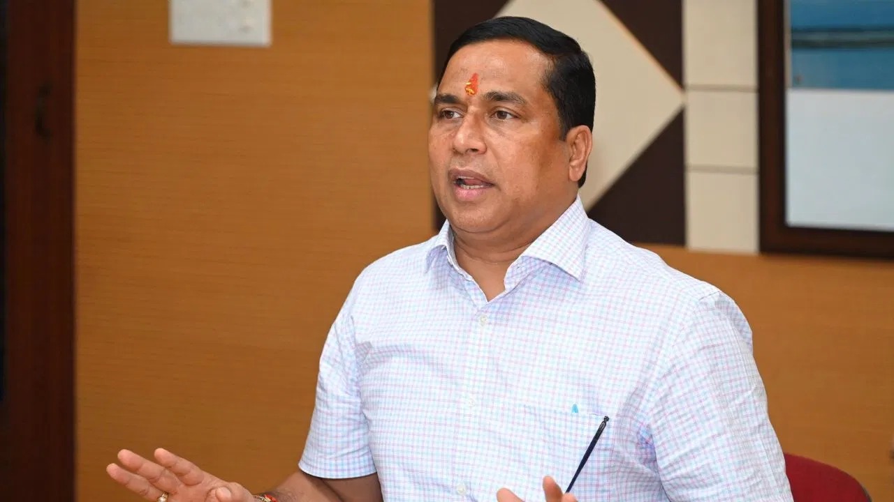 ২০জনী গিৰ গাই ক্ৰয় কৰিছিল জয়ন্ত মল্লবৰুৱাৰ পত্নীয়ে